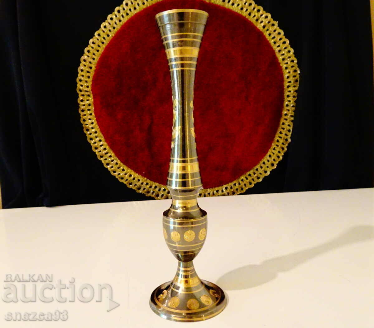 Bronze vase, candlestick, rose. - 5 Bronze vase, candlestick, rose. - 5