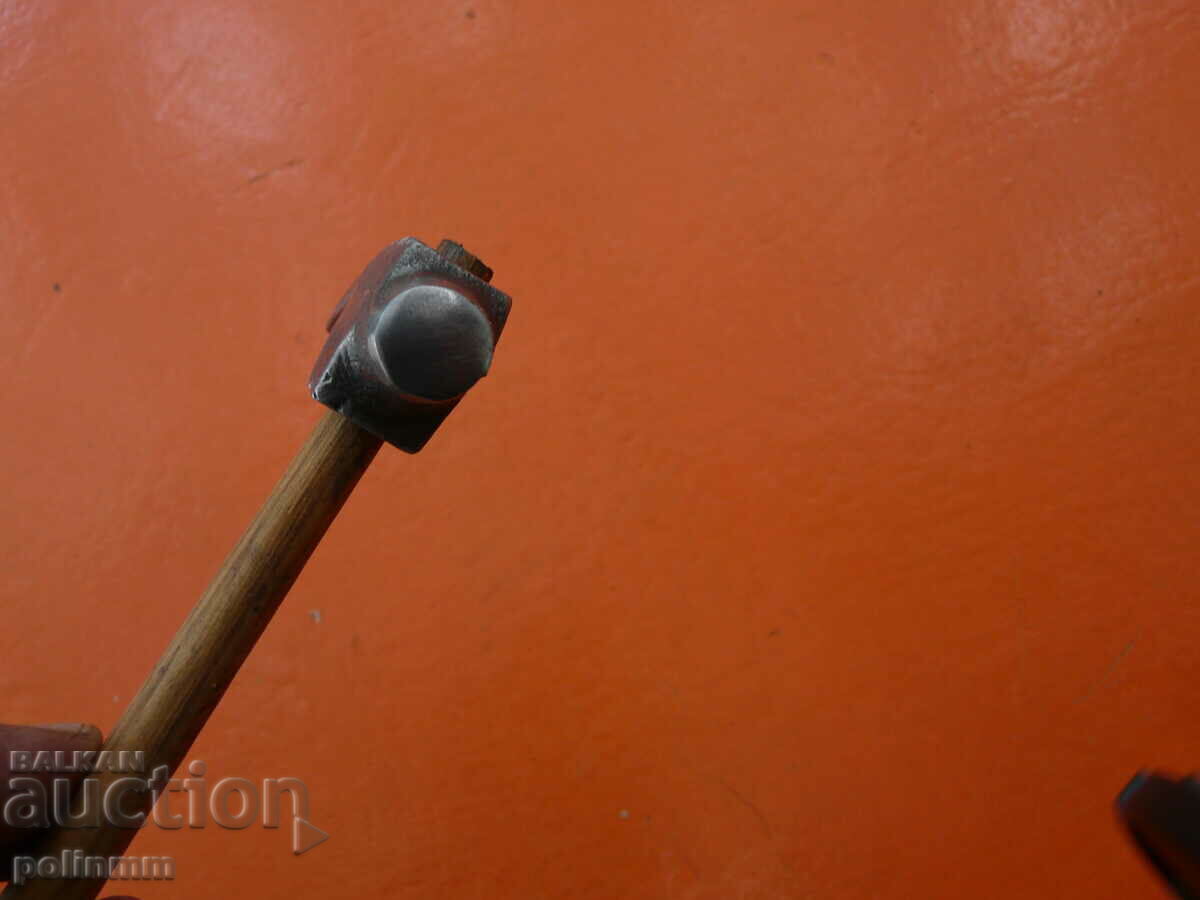 Auction Rare Craftsman's Hammer - 230 Auction Rare Craftsman's Hammer - 230