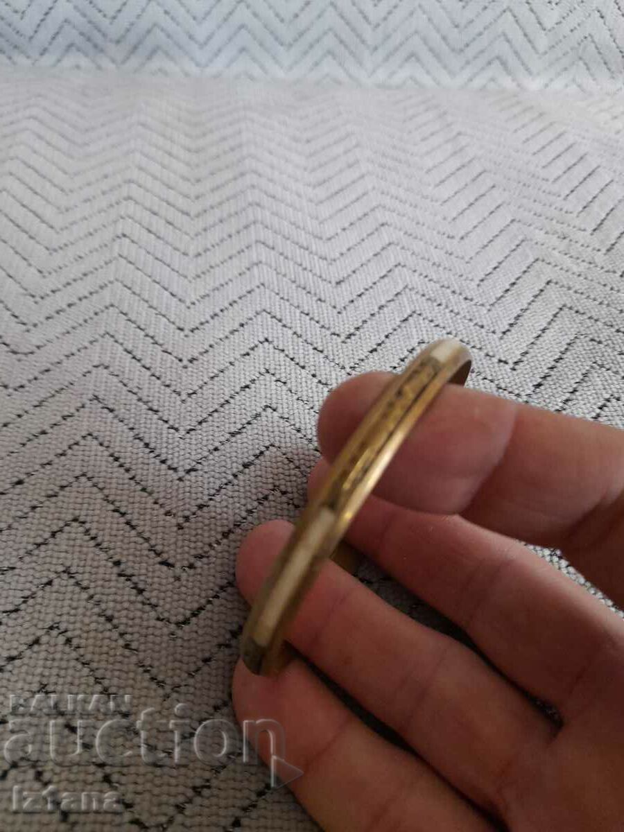 Παράδοση Παλιό βραχιόλι Παράδοση Παλιό βραχιόλι