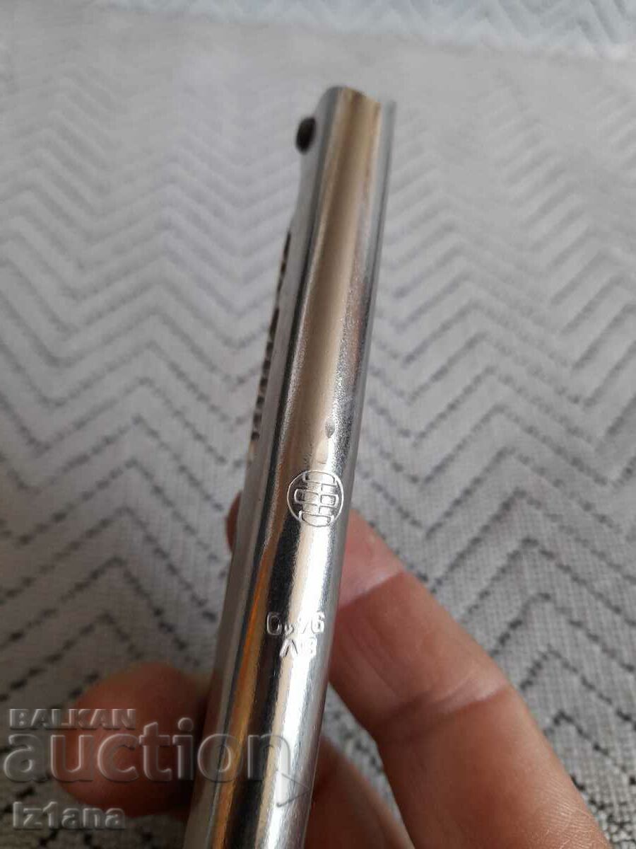 Delivery of Old nutcracker Delivery of Old nutcracker