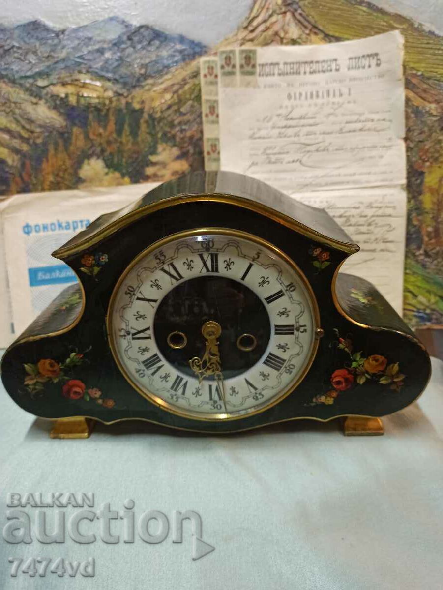 UNIQUE! OLD COLLECTIBLE DESK, FIREPLACE CLOCK