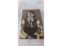 Photo Young girl in folk costume