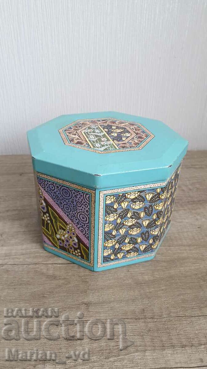 Old tin box with price 20.00 BGN | € 10.23 Old tin box with price 20.00 BGN | € 10.23