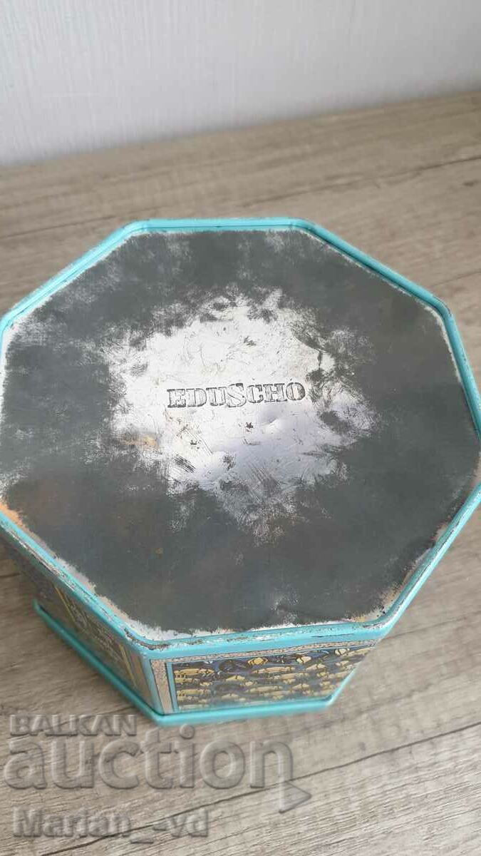 Delivery of Old tin box Delivery of Old tin box