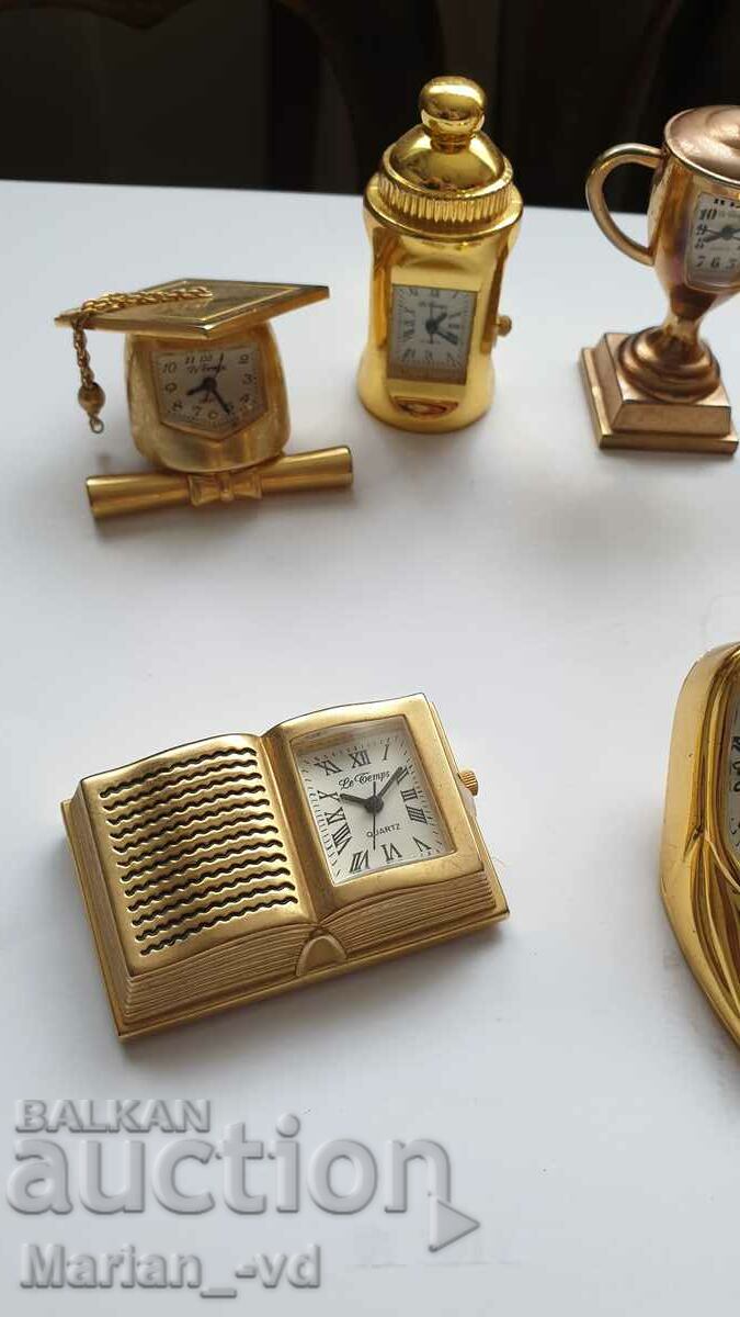 Collection of mini quartz watches - 10 pieces with price 150.00 BGN | € 76.69