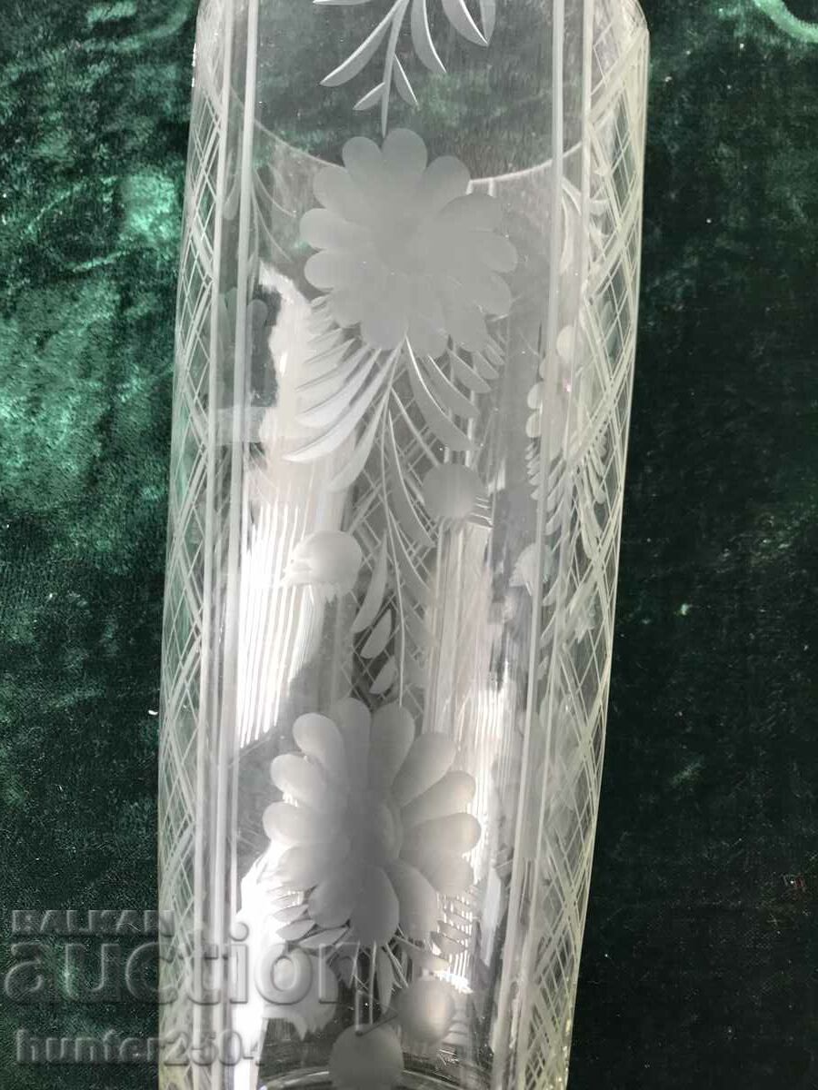 Vase-27.5 cm, engraved with price 44.95 BGN | € 22.98 Vase-27.5 cm, engraved with price 44.95 BGN | € 22.98