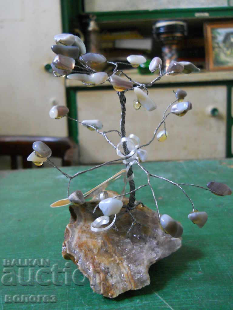 souvenir - amethyst tree