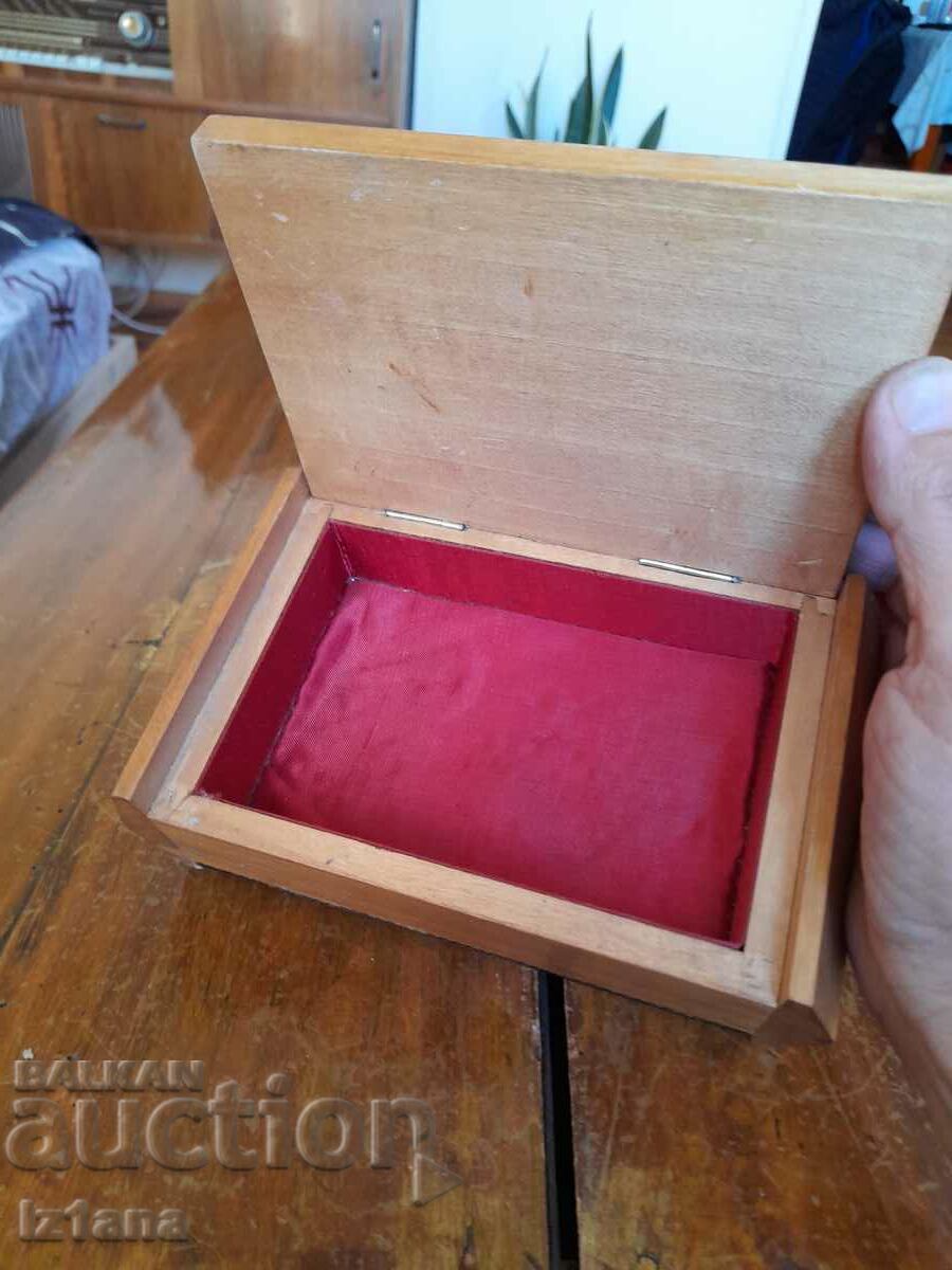 Стара дървена кутия - 6 Стара дървена кутия - 6