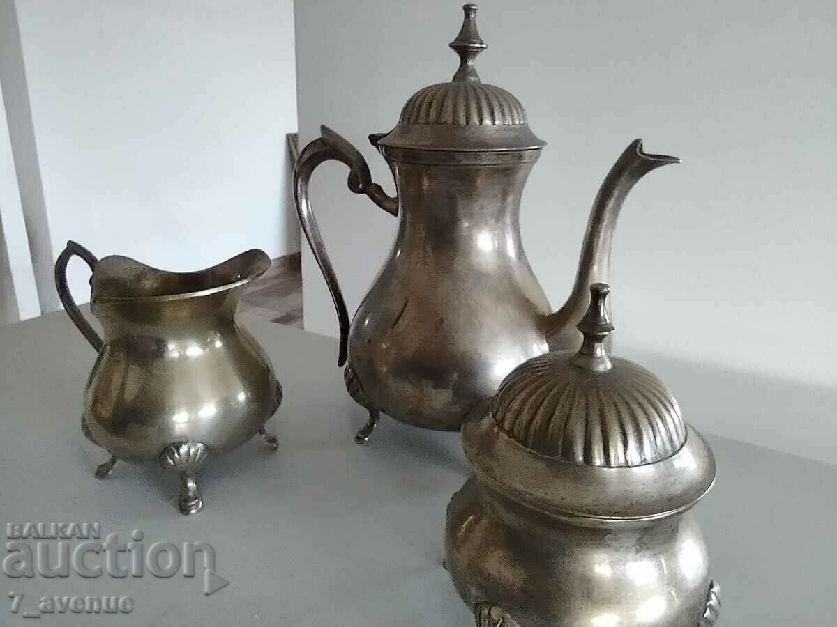 SERVICE silver plated, sugar jug, cream dish, DjKv with price 99.00 BGN | € 50.62 SERVICE silver plated, sugar jug, cream dish, DjKv with price 99.00 BGN | € 50.62