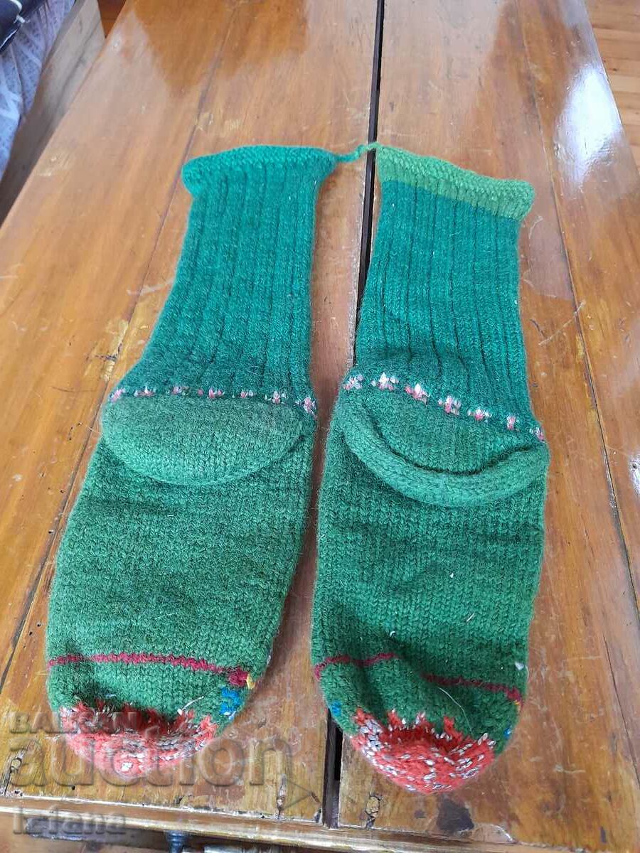 Delivery of Old woolen socks Delivery of Old woolen socks