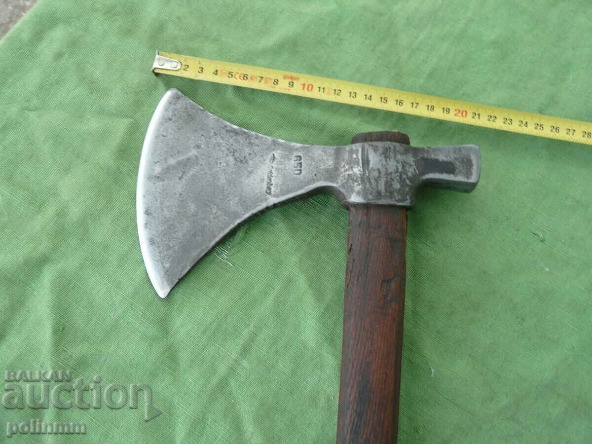 Old ax GOLDENBERG - 438 with price 140.00 BGN | € 71.58 Old ax GOLDENBERG - 438 with price 140.00 BGN | € 71.58