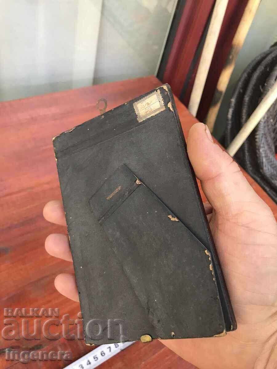 WOODEN GLASS FRAME FOR PHOTO OR PICTURE START. IN THE 20TH CENTURY - 5 WOODEN GLASS FRAME FOR PHOTO OR PICTURE START. IN THE 20TH CENTURY - 5