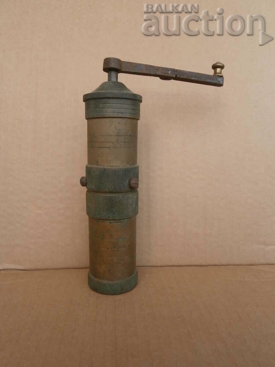 antique bronze coffee grinder with price 41.00 BGN | € 20.96 antique bronze coffee grinder with price 41.00 BGN | € 20.96