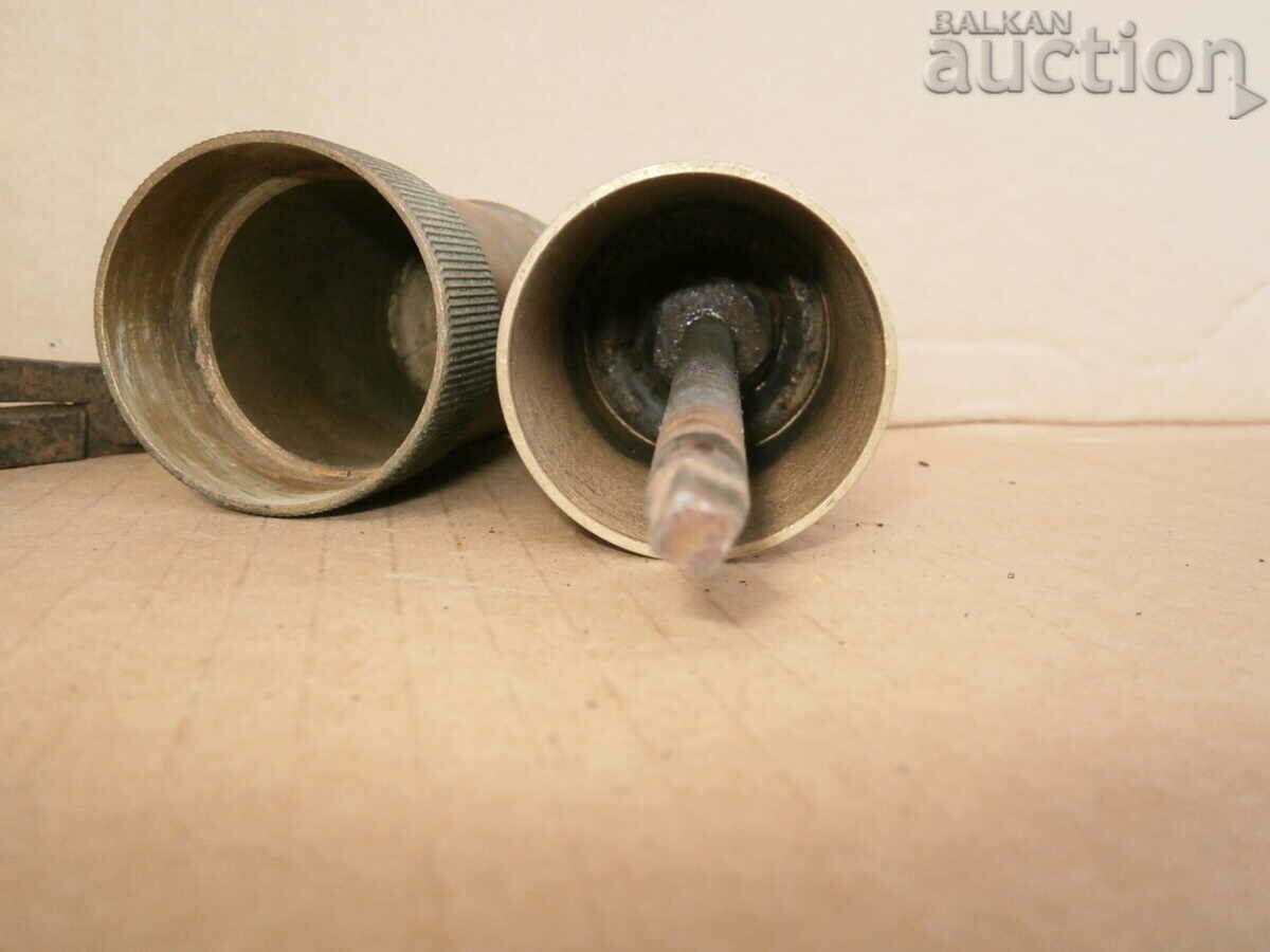 Delivery of antique bronze coffee grinder Delivery of antique bronze coffee grinder