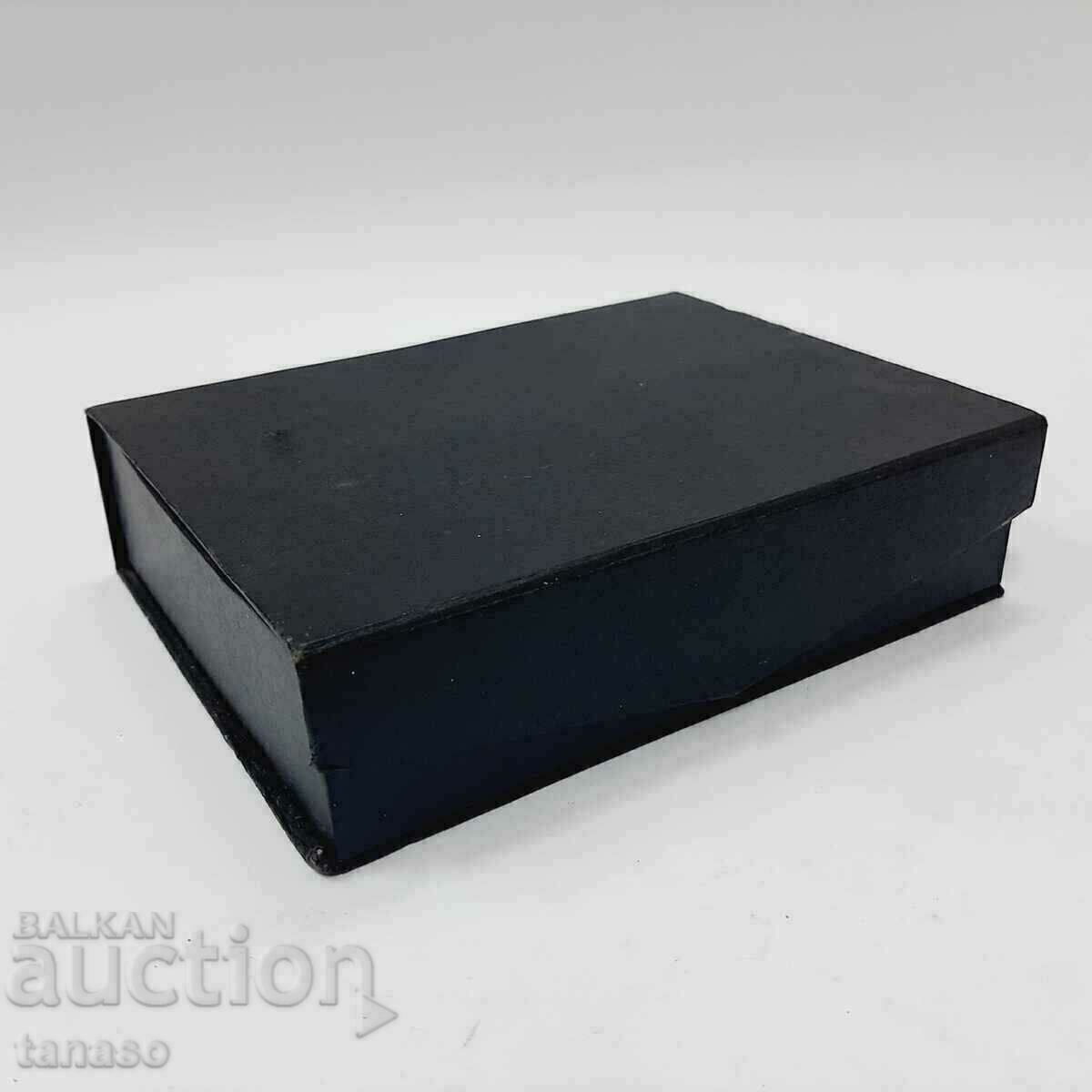 Licitație Balon Jim Beam, sticlă metalică cu două lovituri (12,4)