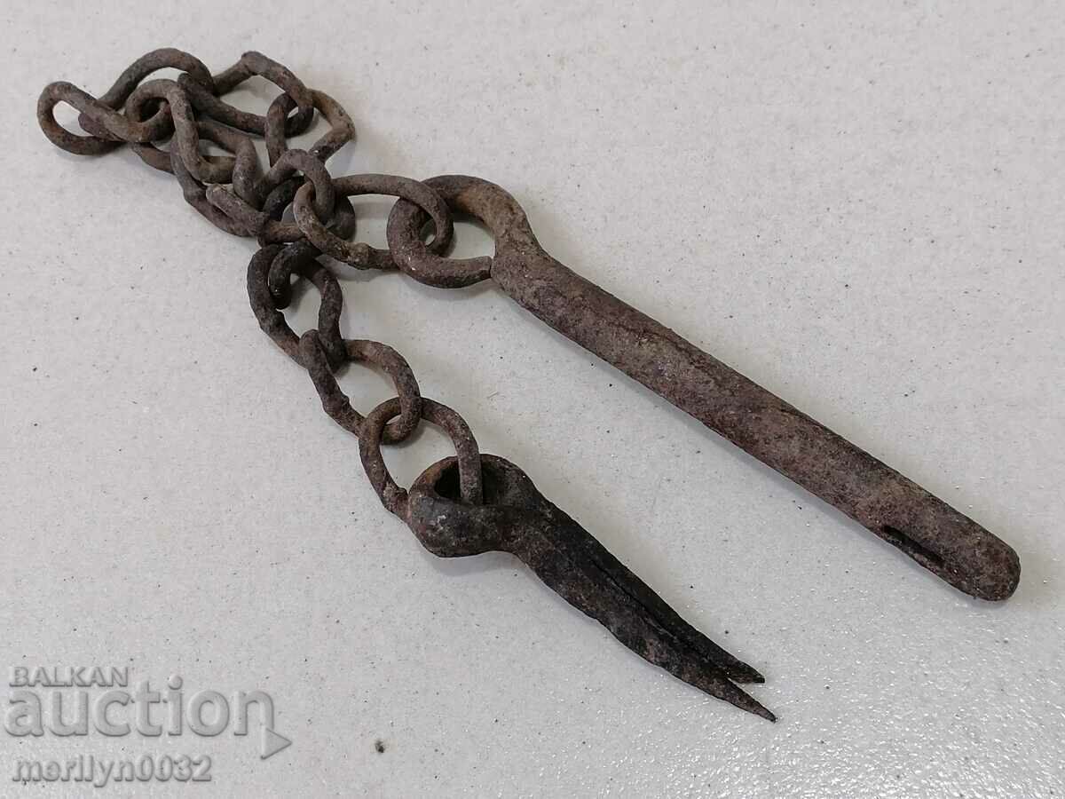 Chain with chopped wrought iron clasp primitive chain - 5 Chain with chopped wrought iron clasp primitive chain - 5