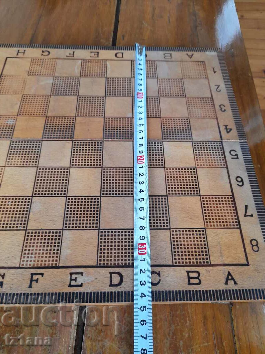 Delivery of Old chess box