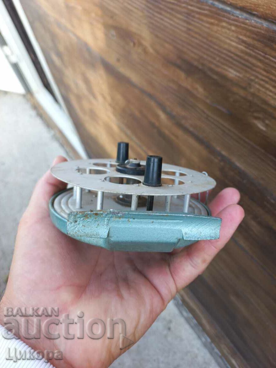 Auction OLD RUSSIAN FISHING REEL Auction OLD RUSSIAN FISHING REEL