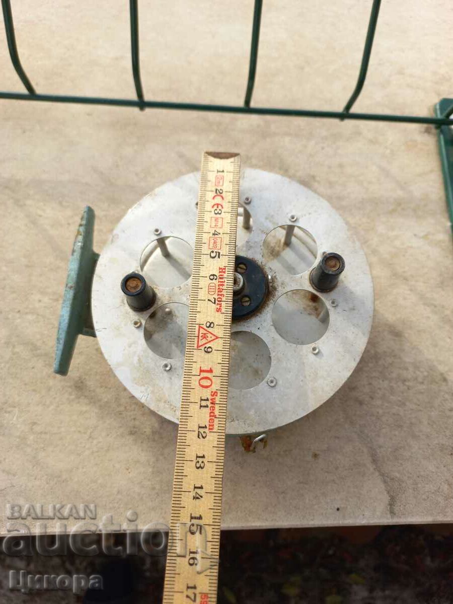 OLD RUSSIAN FISHING REEL - 5 OLD RUSSIAN FISHING REEL - 5