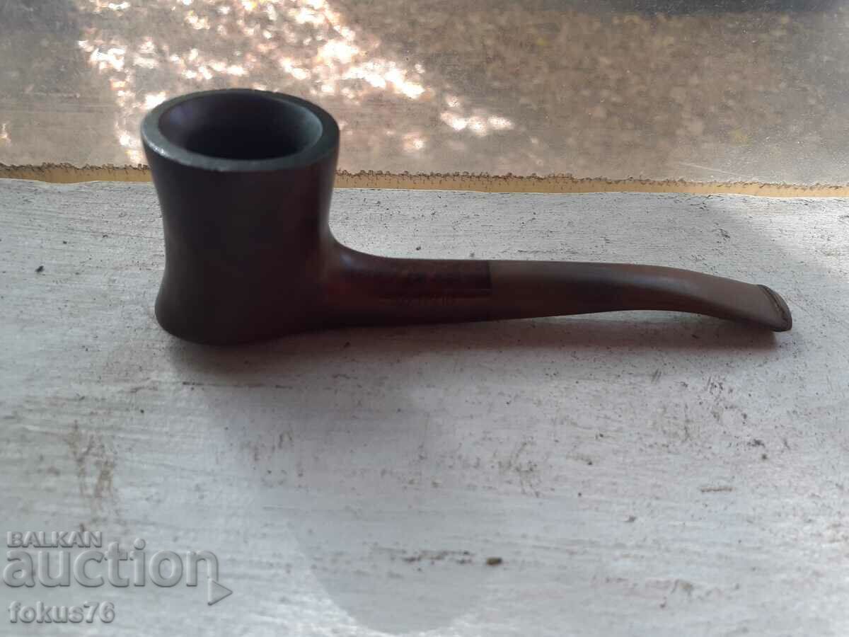 English brand briar pipe with price 90.00 BGN | € 46.02 English brand briar pipe with price 90.00 BGN | € 46.02
