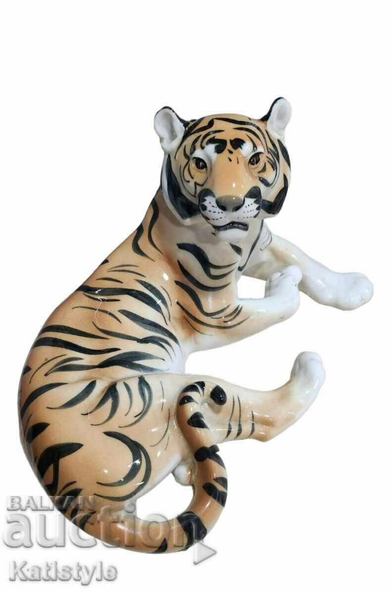 Porcelain tiger LFZ