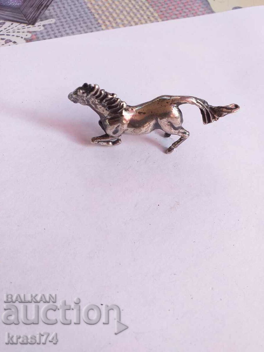 Silver horse Silver horse