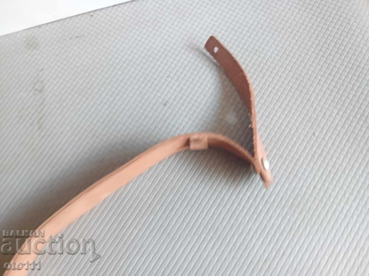 Аукцион СТАРА КОЖЕНА РЕМЪЧКА , РЕМЪК ЗА ПУШКА Аукцион СТАРА КОЖЕНА РЕМЪЧКА , РЕМЪК ЗА ПУШКА