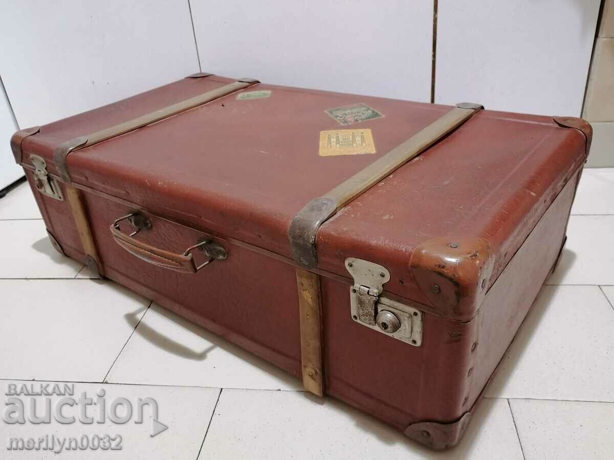 Old suitcase, bag, bag, briefcase from the 40s-50s of the twentieth century with price 55.00 BGN | € 28.12 Old suitcase, bag, bag, briefcase from the 40s-50s of the twentieth century with price 55.00 BGN | € 28.12