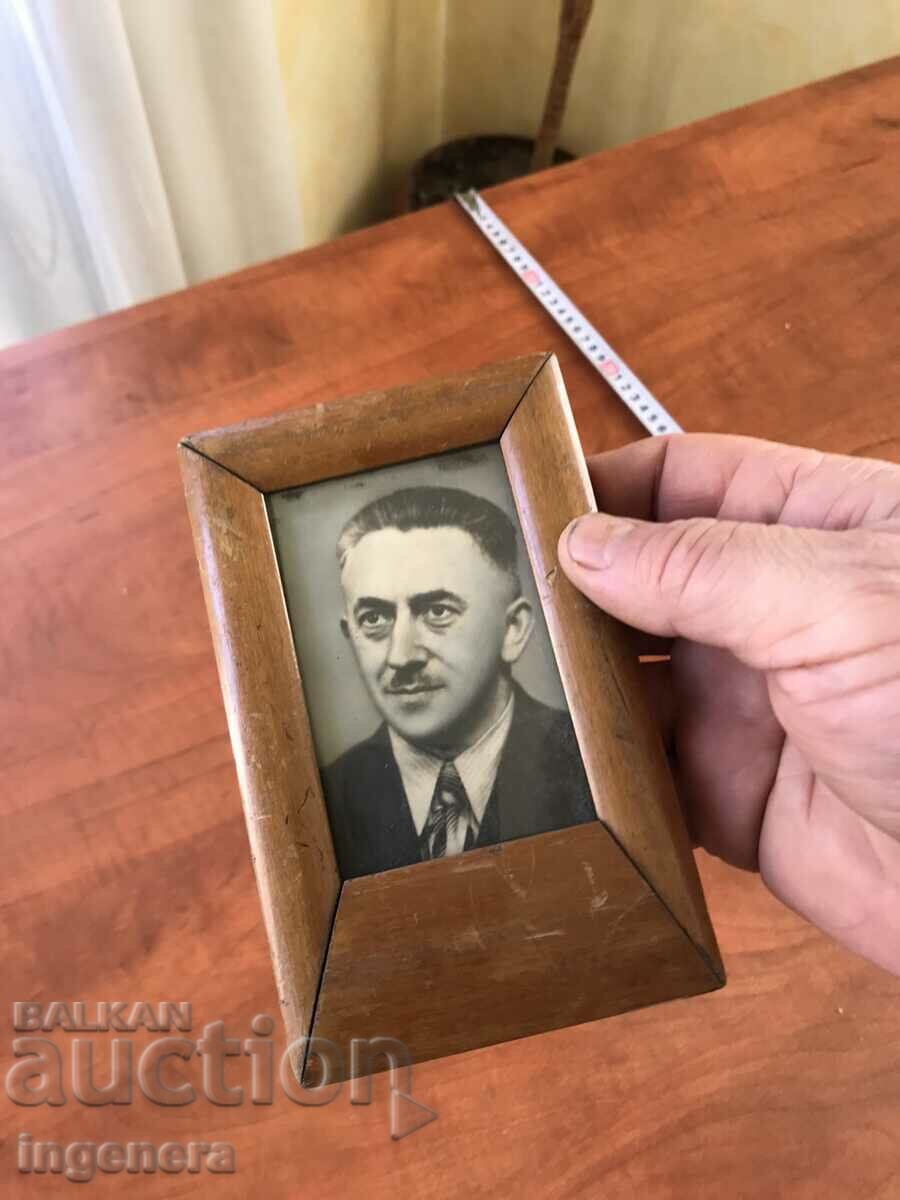 WOODEN GLASS FRAME FOR PHOTO OR PICTURE ANTIQUE