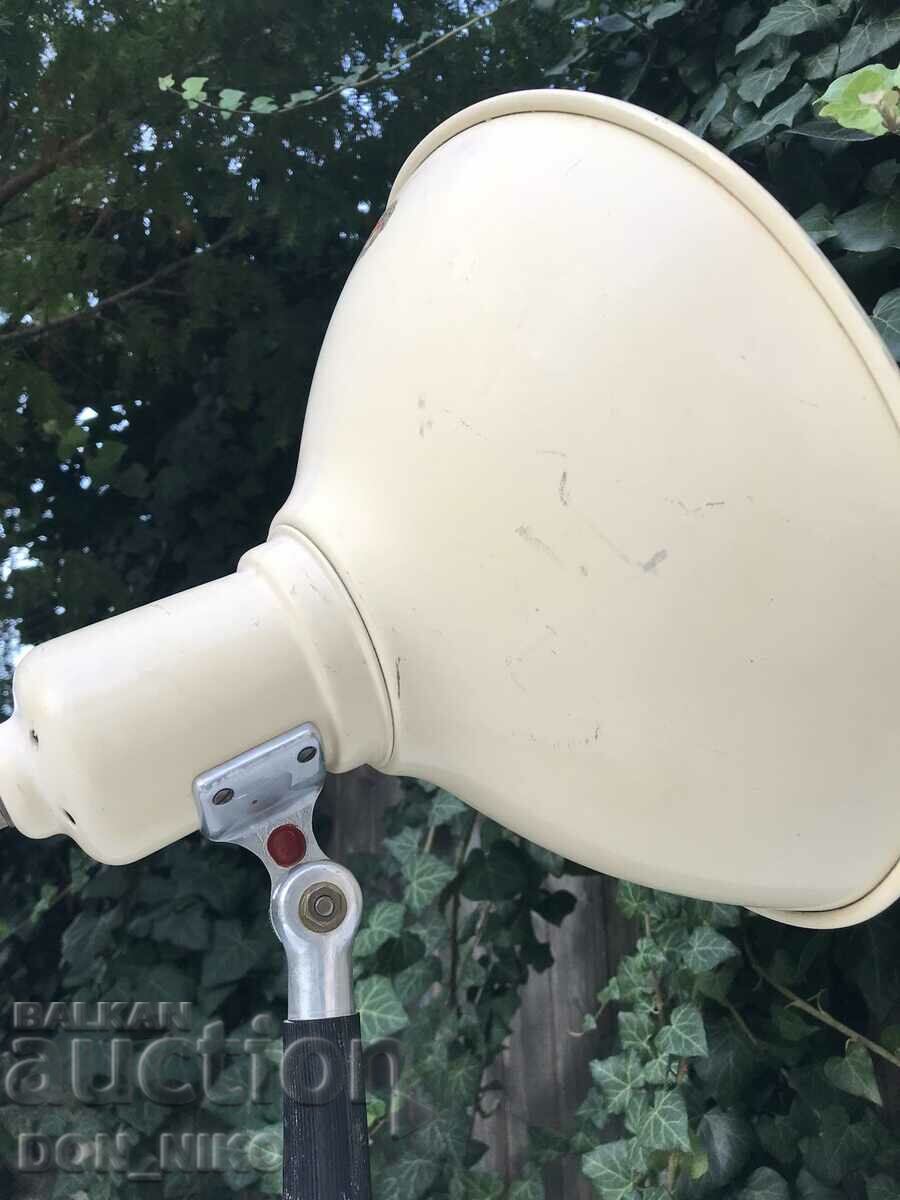 Delivery of Austrian heating lamp 1956.