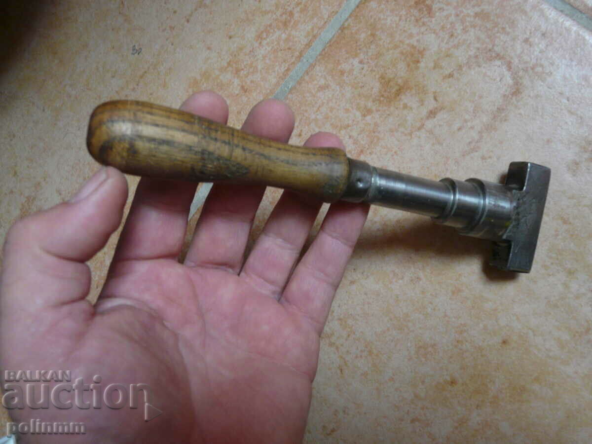 Auction Rare Craftsman's Hammer - 231 Auction Rare Craftsman's Hammer - 231
