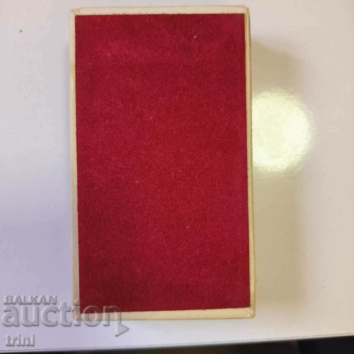 Auction Badge of honor SSOD For contribution to the Friendship case, with no Auction Badge of honor SSOD For contribution to the Friendship case, with no