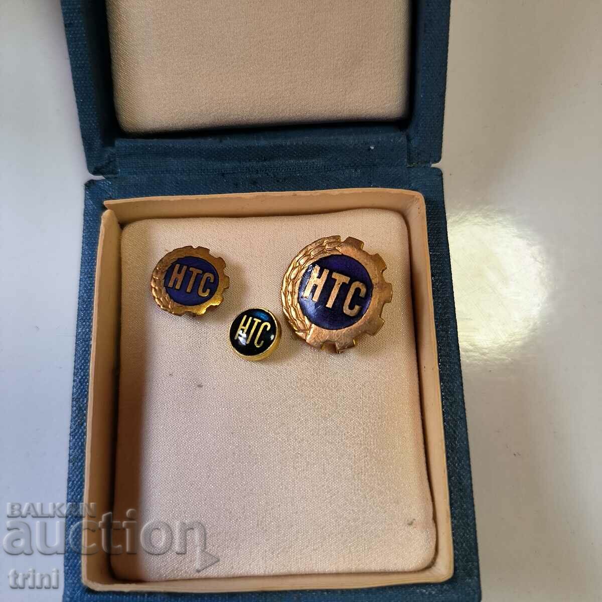Lot of S&T badges with original box