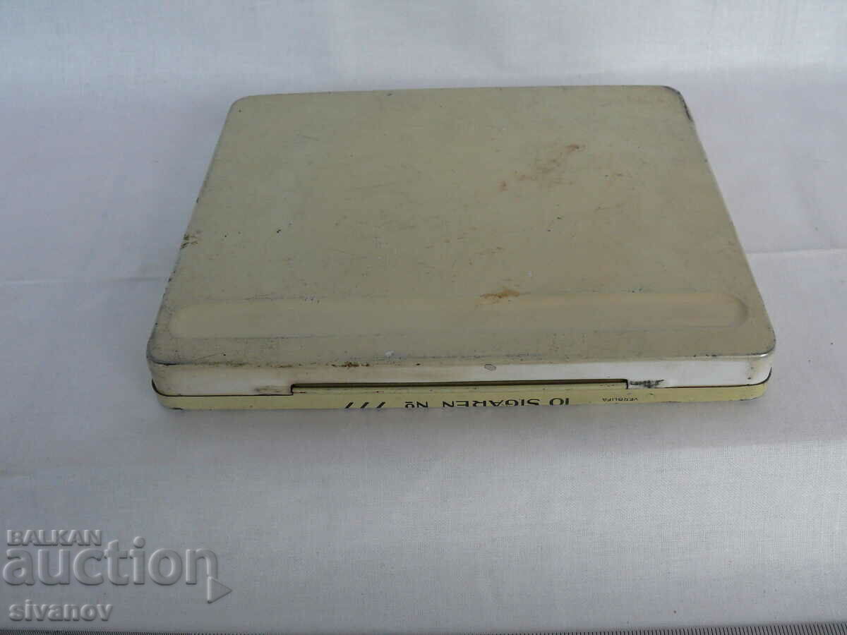 Interesting old metal cigar box #1981 - 5