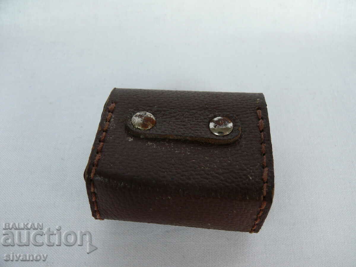 Interesting old Panchromar photo filter mud #2002 with price 9.99 BGN | € 5.11