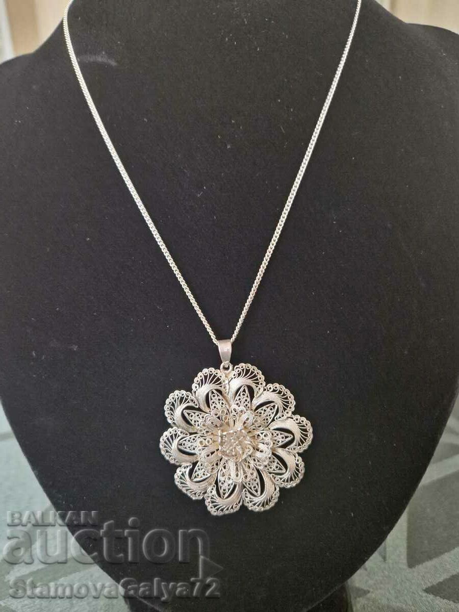 Lovely antique silver ladies filigree necklace