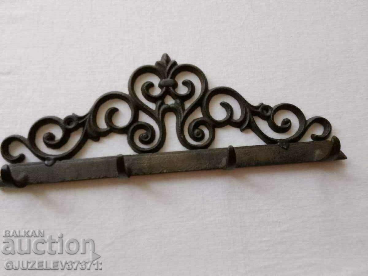 Wrought iron hanger, length 33cm