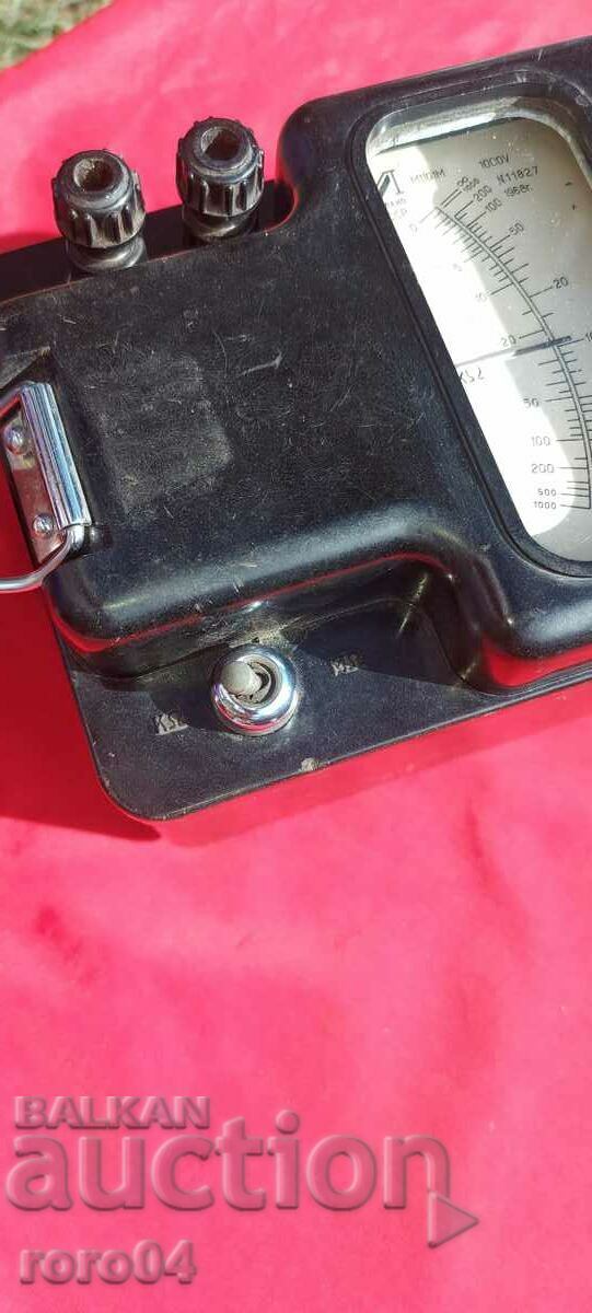 OLD MEASURING DEVICE - CRANK - 6