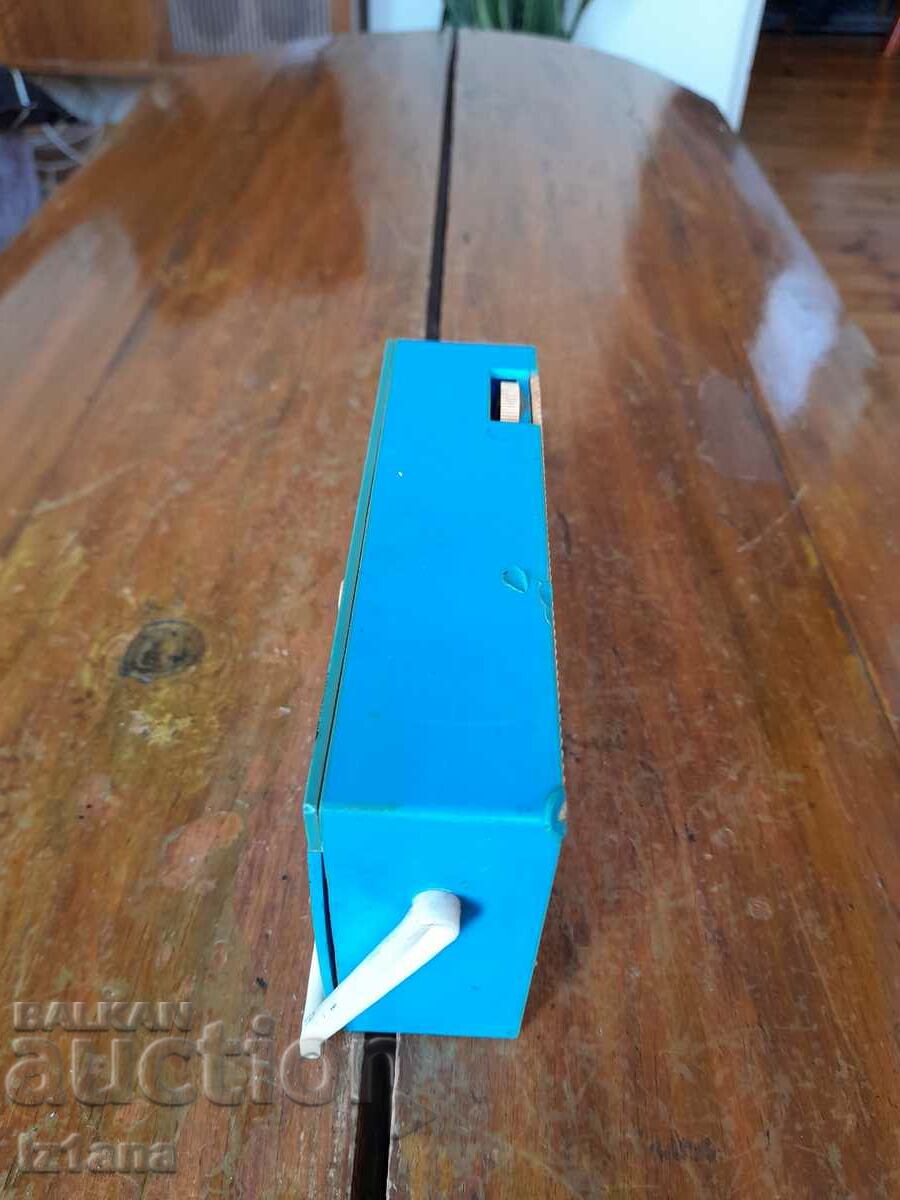 Auction Old radio, radio receiver Kuibyshev on the Volga Auction Old radio, radio receiver Kuibyshev on the Volga