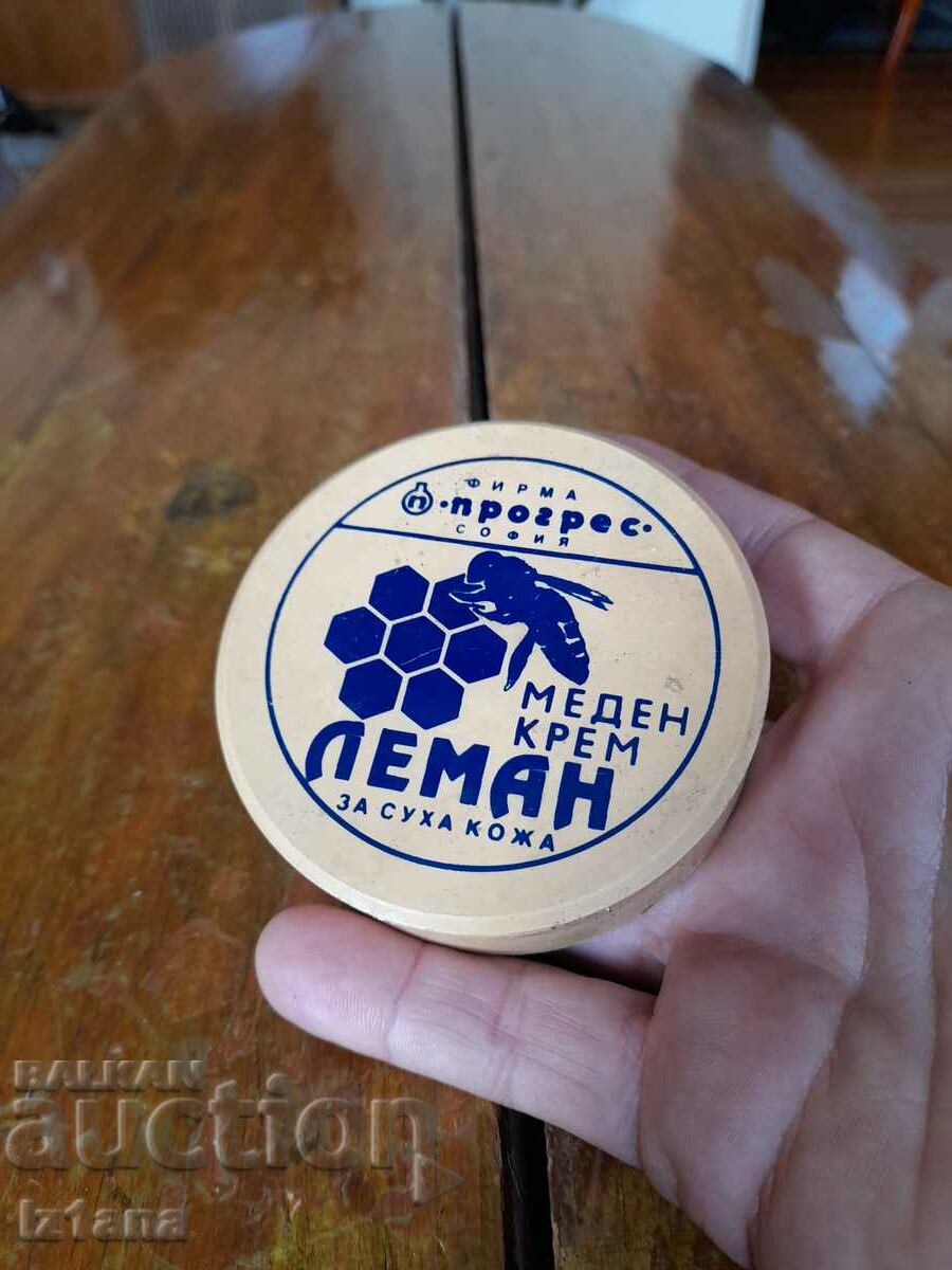An old Lehmann Copper Cream box with price 5.00 BGN | € 2.56 An old Lehmann Copper Cream box with price 5.00 BGN | € 2.56