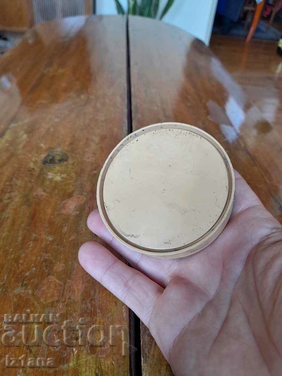 Auction An old Lehmann Copper Cream box Auction An old Lehmann Copper Cream box