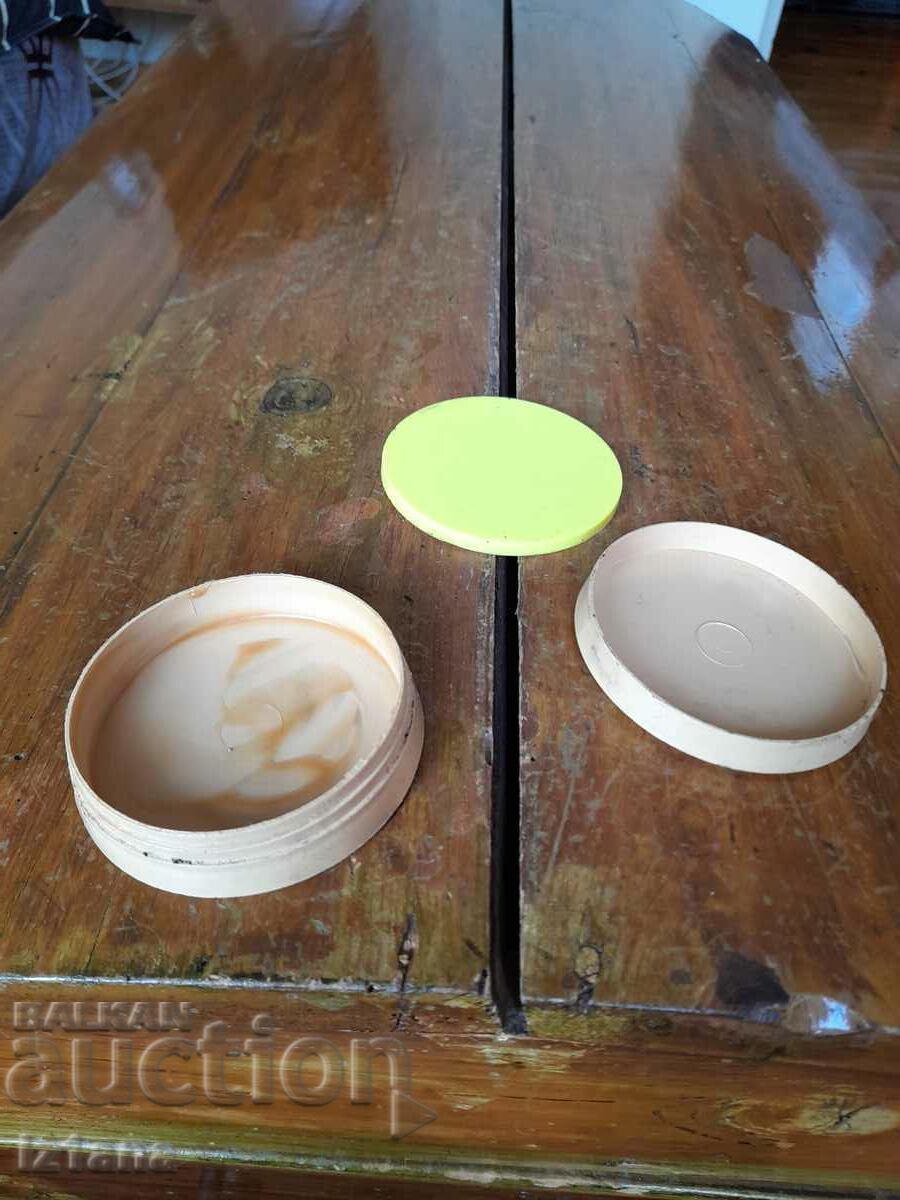 Delivery of An old Lehmann Copper Cream box Delivery of An old Lehmann Copper Cream box