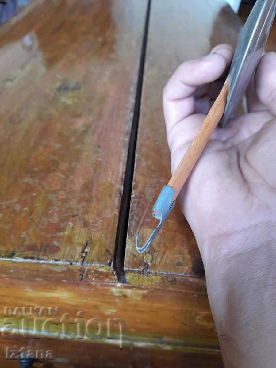 Delivery of Old pendulum for a wall clock Delivery of Old pendulum for a wall clock