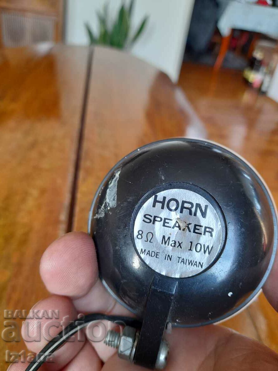 Delivery of Old Horn speaker Delivery of Old Horn speaker