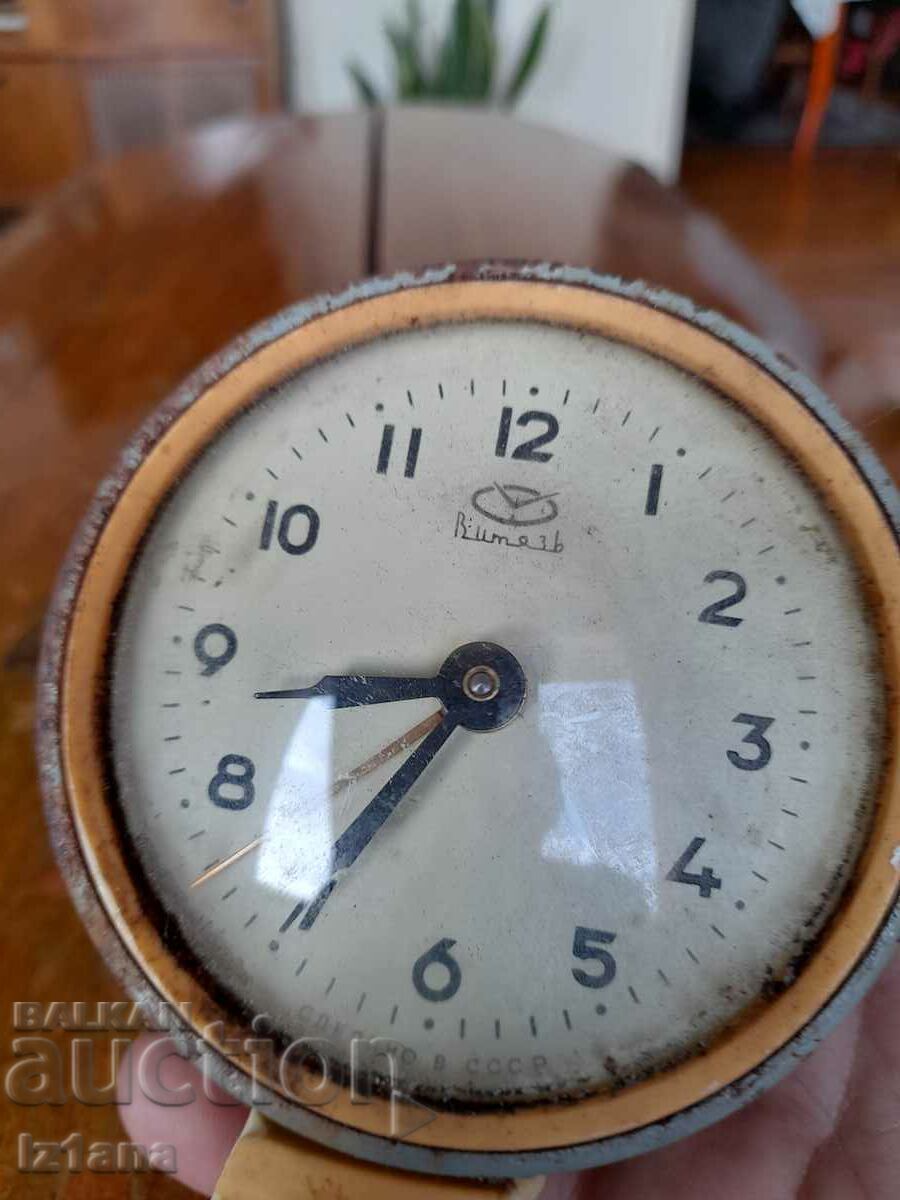 Old table clock Vityaz with price 9.00 BGN | € 4.60 Old table clock Vityaz with price 9.00 BGN | € 4.60