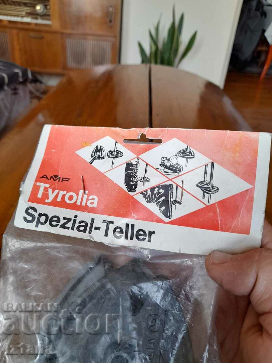 Licitație Vârfurile vechi ale stâlpilor Tyrolia