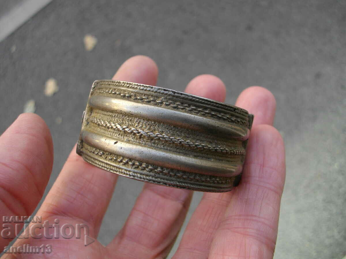 СТАРА САЧАНЕНА ВЪЗРОЖДИНСКА ГРИВНА с цена 75.00 лв. | € 38.35 СТАРА САЧАНЕНА ВЪЗРОЖДИНСКА ГРИВНА с цена 75.00 лв. | € 38.35