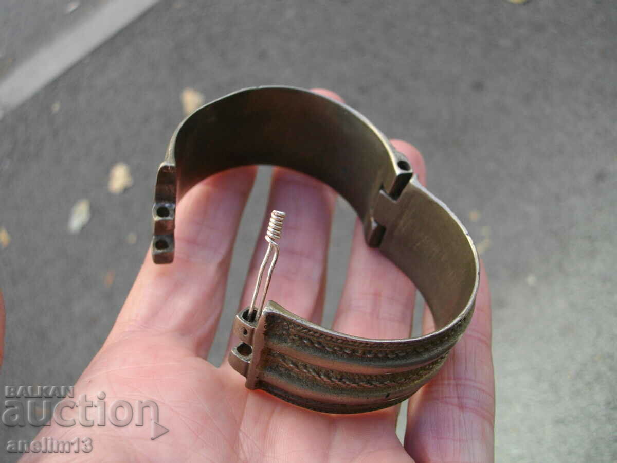 Аукцион СТАРА САЧАНЕНА ВЪЗРОЖДИНСКА ГРИВНА Аукцион СТАРА САЧАНЕНА ВЪЗРОЖДИНСКА ГРИВНА