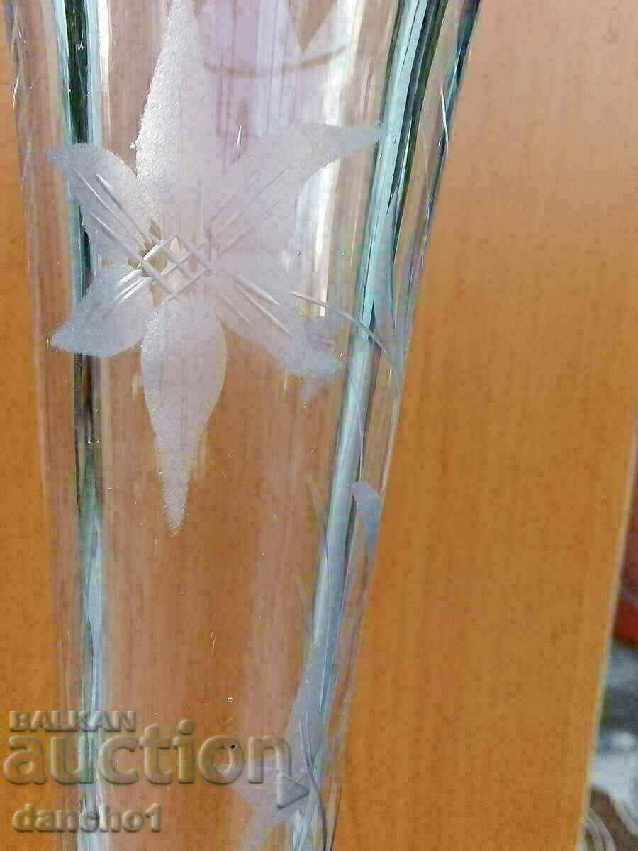 A vase with price 14.00 BGN | € 7.16 A vase with price 14.00 BGN | € 7.16