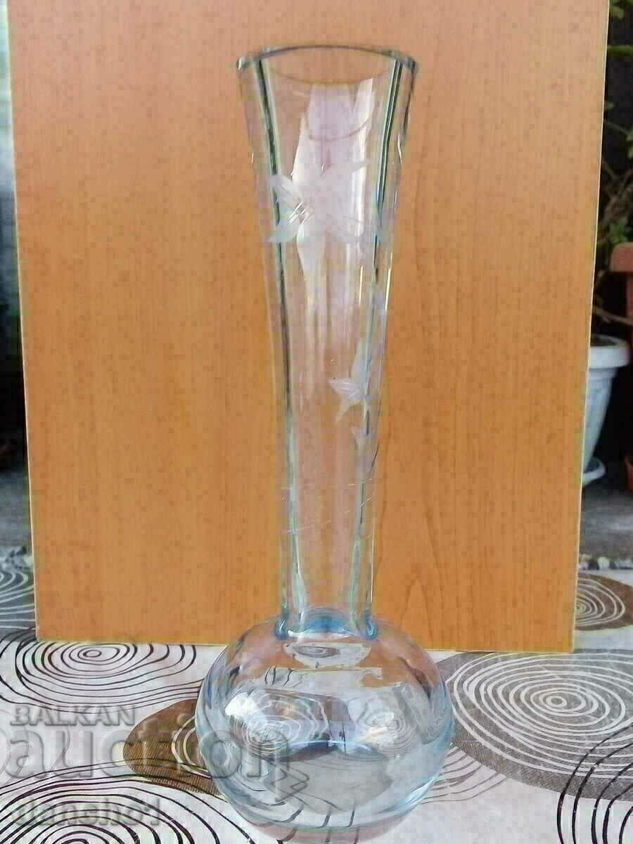 Auction A vase Auction A vase